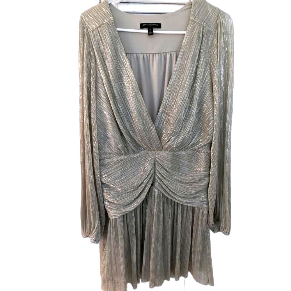 Banana Republic Women's sz 6T Shimmer Mini Long-sleeved V-Neck Cocktail Dress